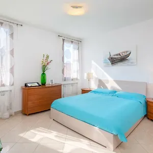 Convenient In Veneza