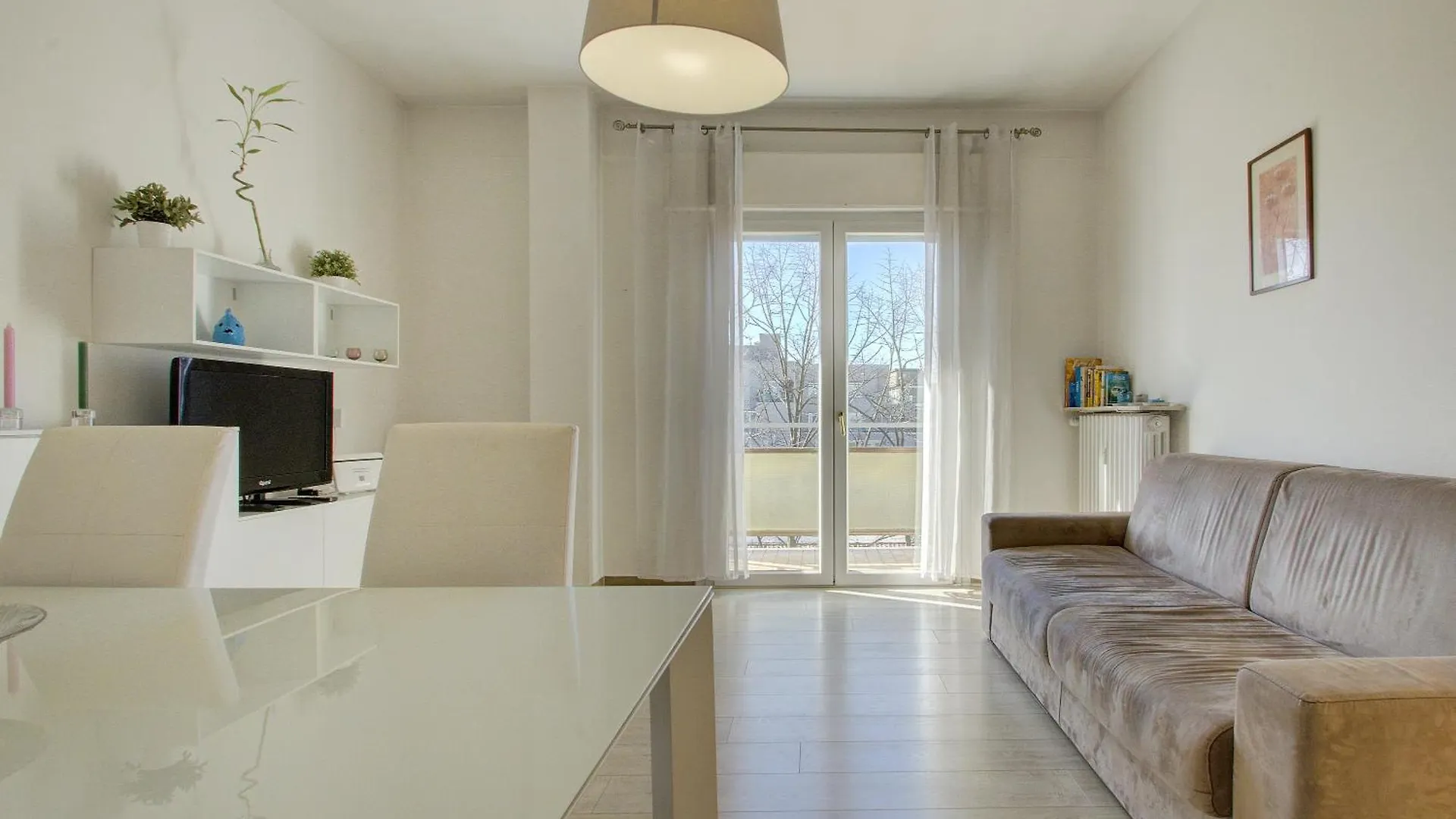 Sunlit-Balcony Apartment Venice Italy
