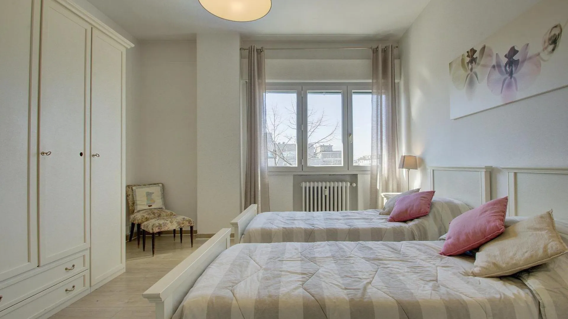 Sunlit-Balcony Apartment Venice 0*,  Italy